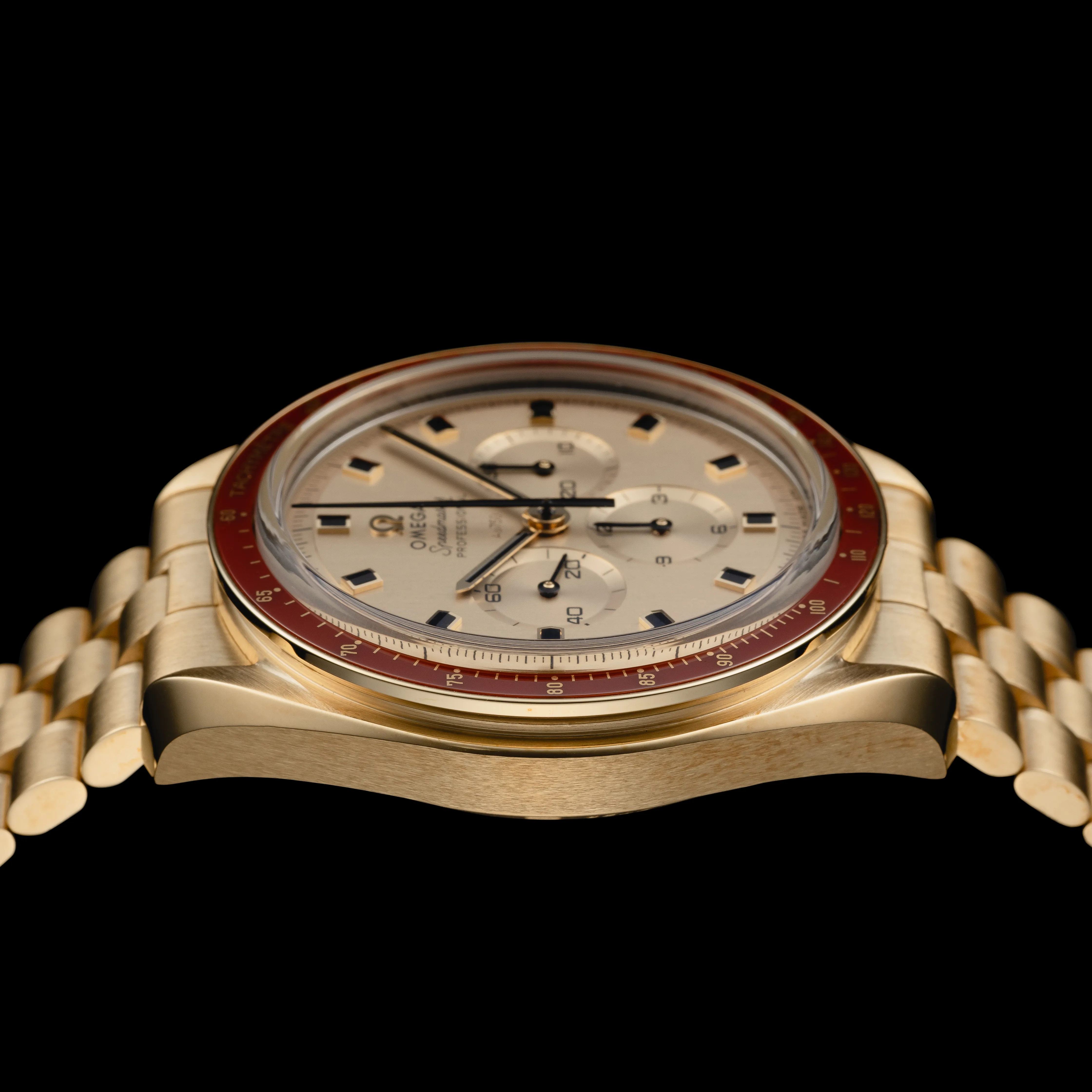 Omega Speedmaster Moonwatch 310.60.42.50.99.001 40mm 18k yellow gold Yellow 3