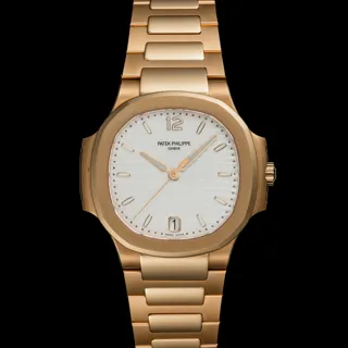 Patek Philippe Nautilus 7118/1R-001 Rose gold Silver