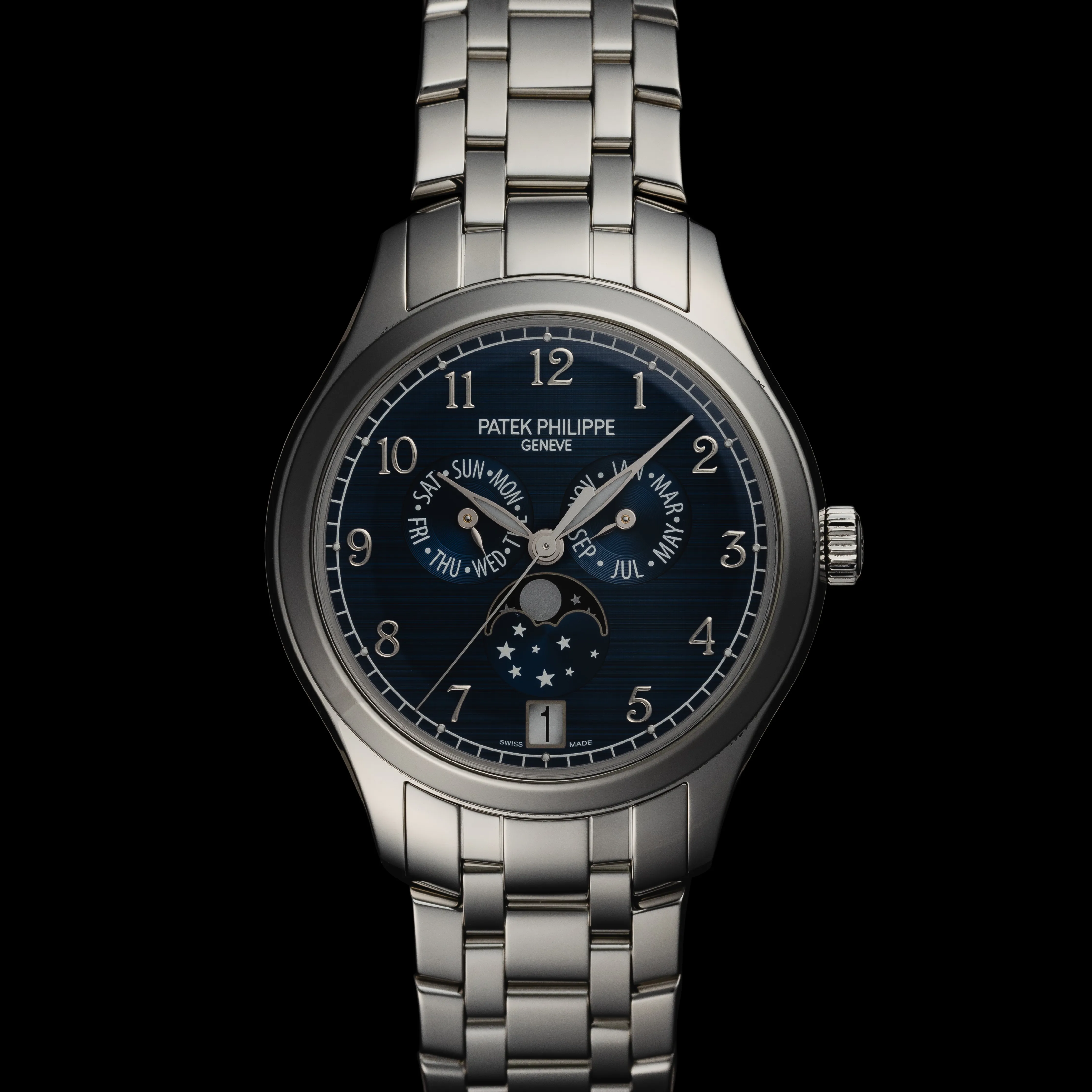 Patek Philippe Annual Calendar 4947/1A-001 38mm Stainless steel Blue