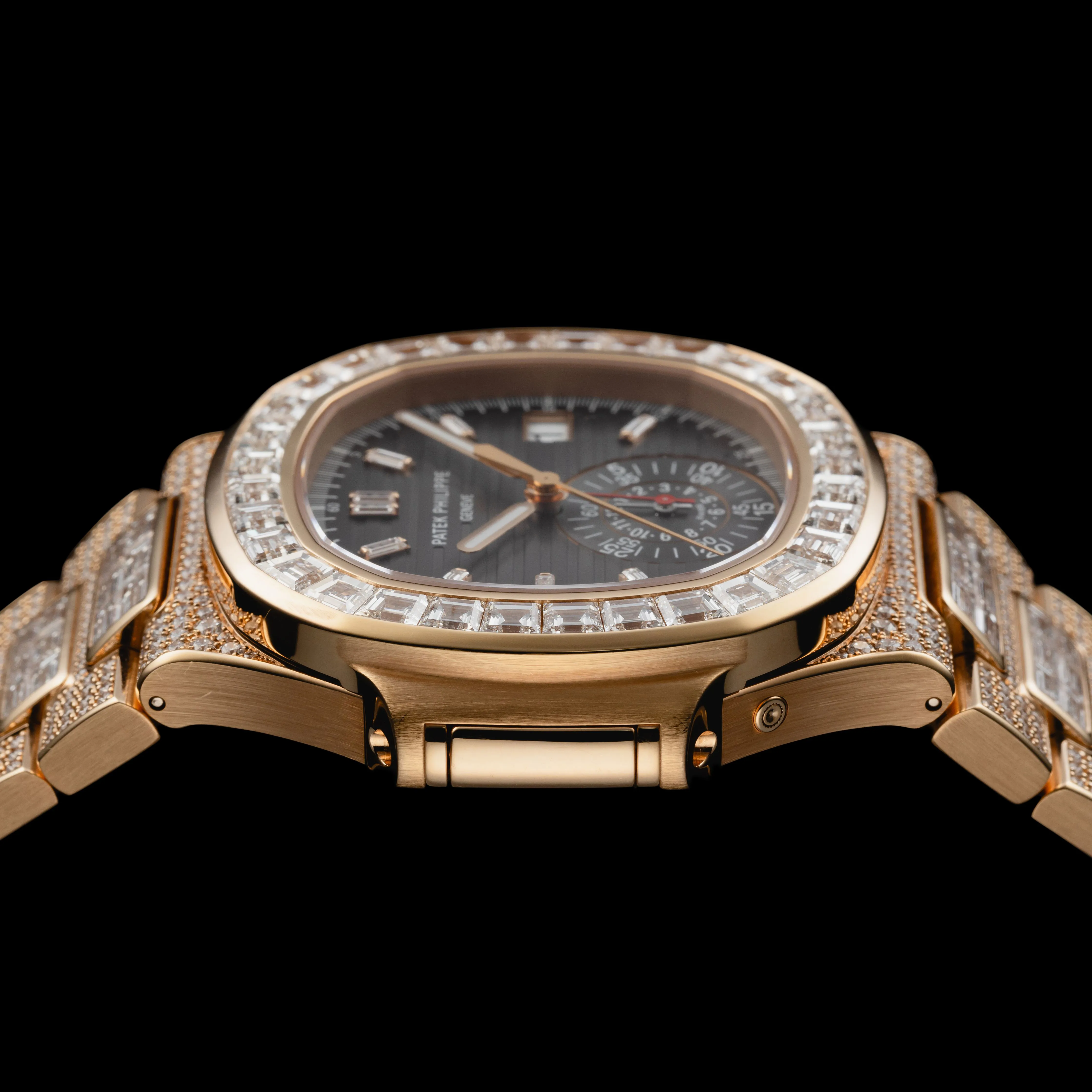 Patek Philippe Nautilus 5980/1400R-012 39mm Diamond and 18k rose gold 3