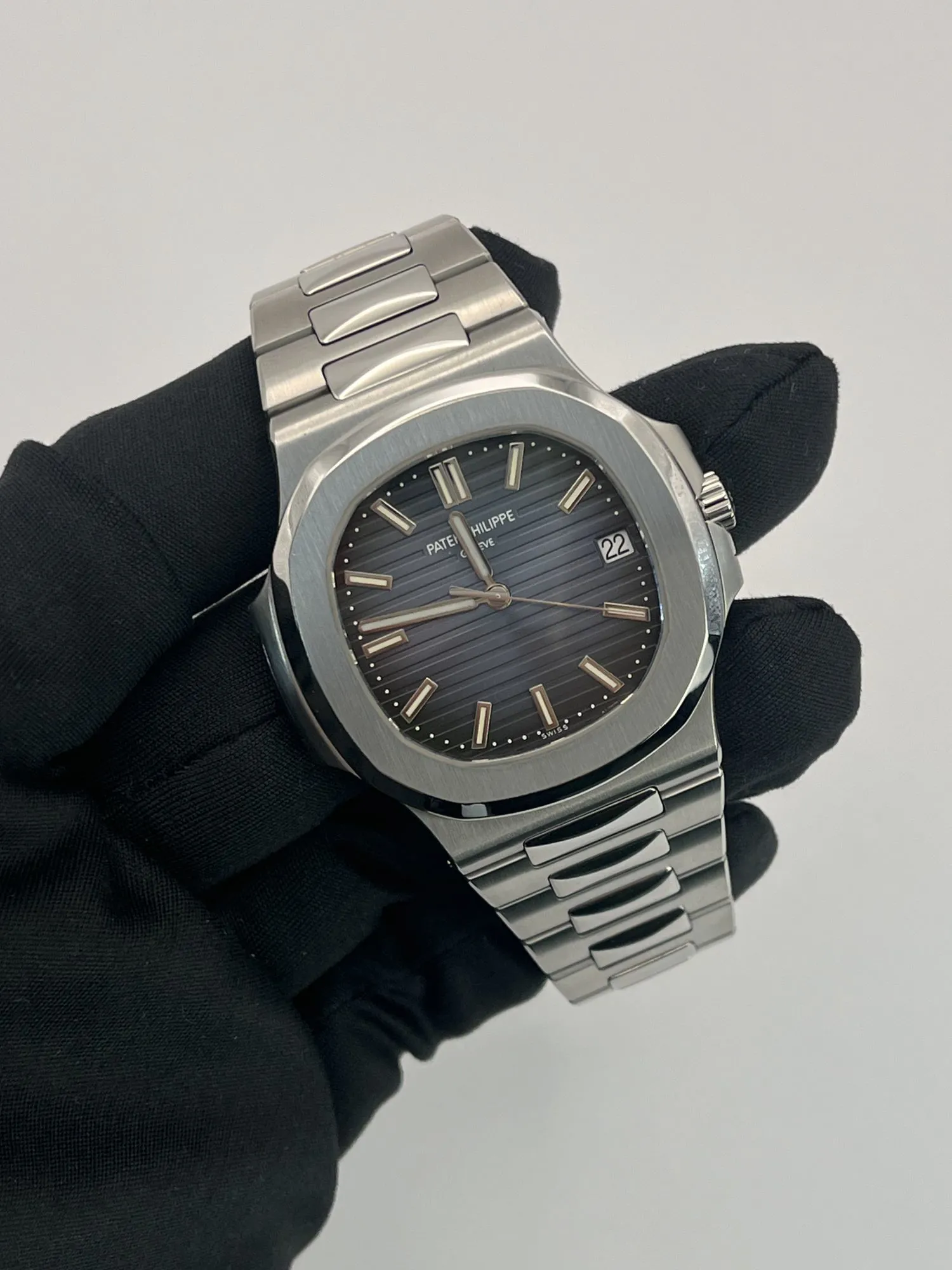 Patek Philippe Nautilus 5711/1A-010 40mm Stainless steel Blue 1