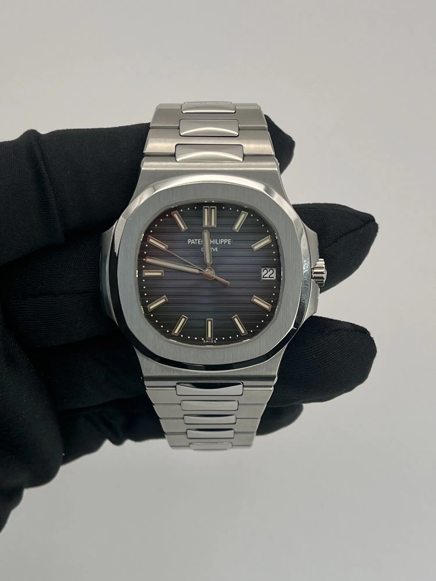 Patek Philippe Nautilus 5711/1A-010 40mm Stainless steel Blue 7