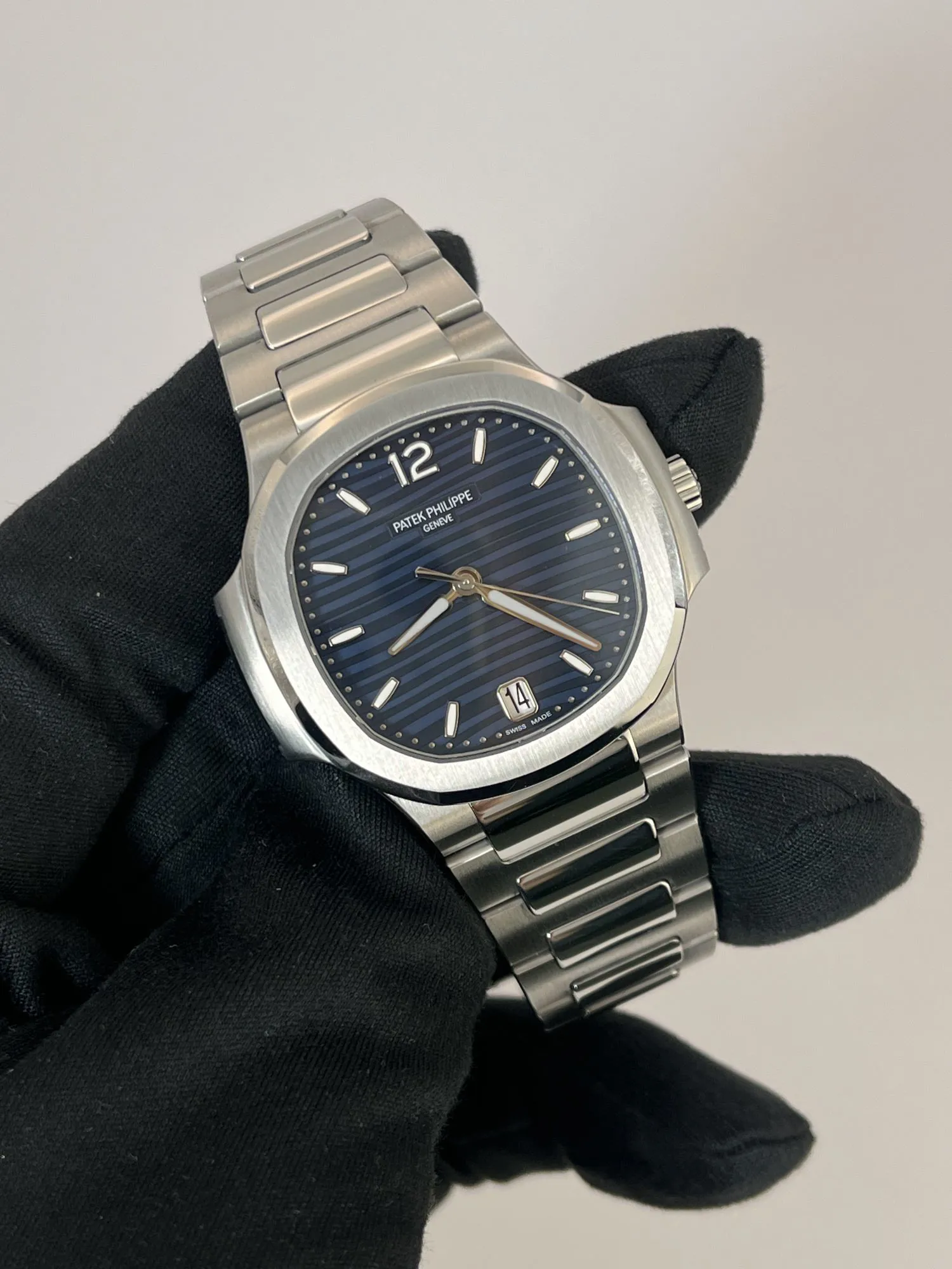 Patek Philippe Nautilus 7118/1A-001 35mm Stainless steel Blue 1