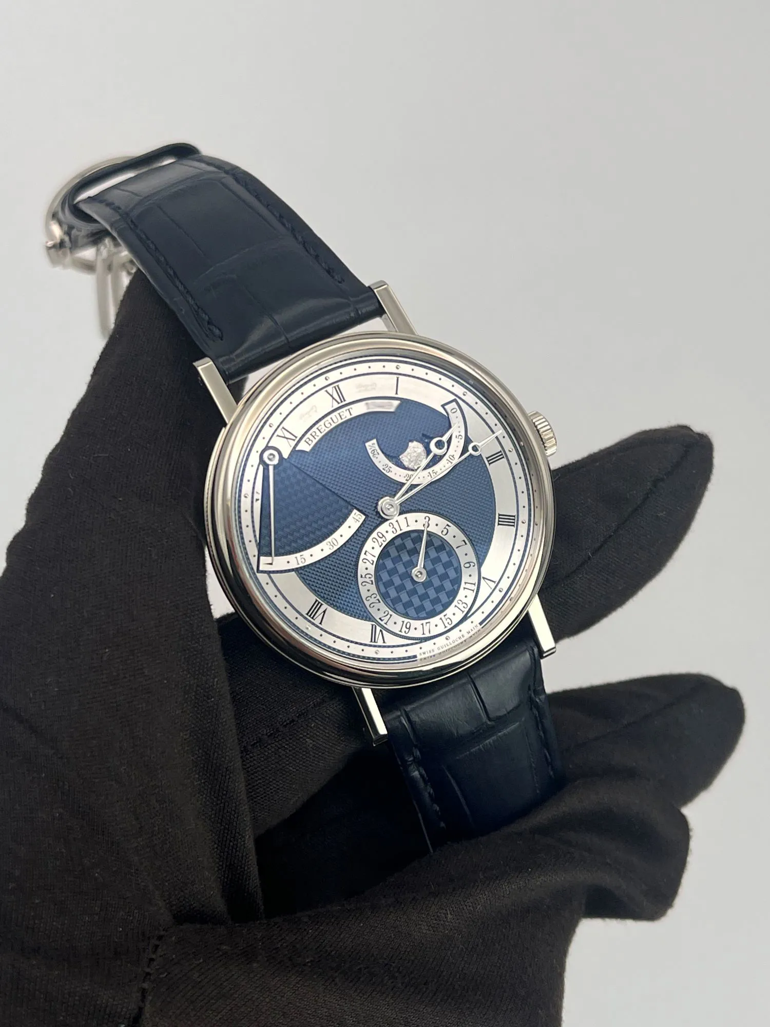 Breguet Classique 7137BB/Y5/9VU 39mm White gold Navy blue 1