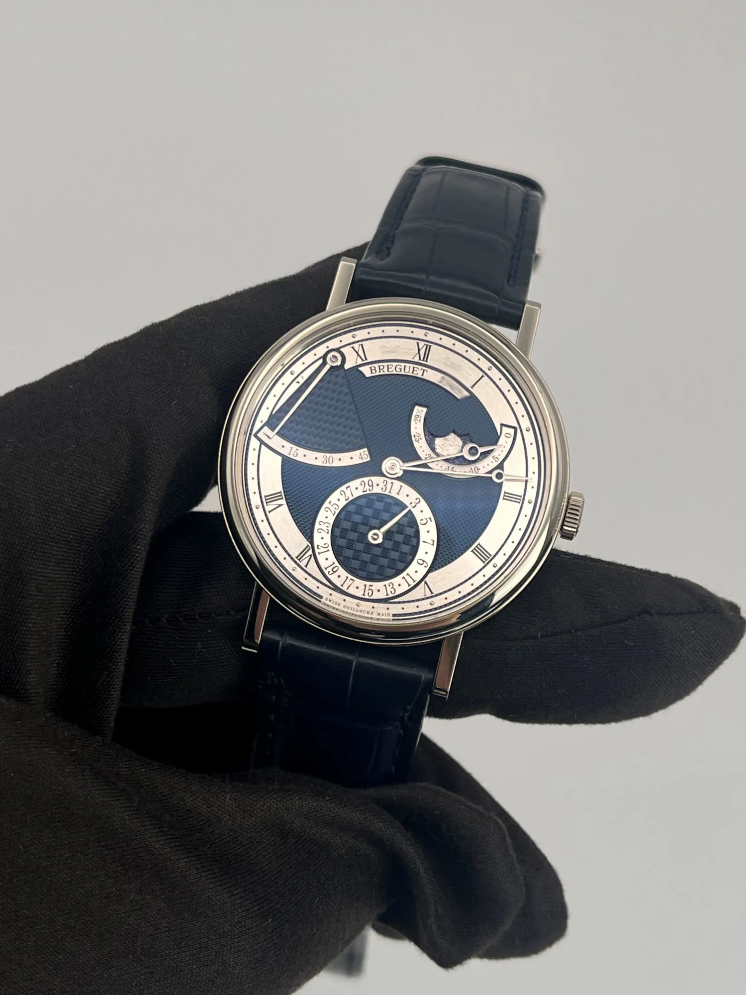 Breguet Classique 7137BB/Y5/9VU 39mm White gold Navy blue 2