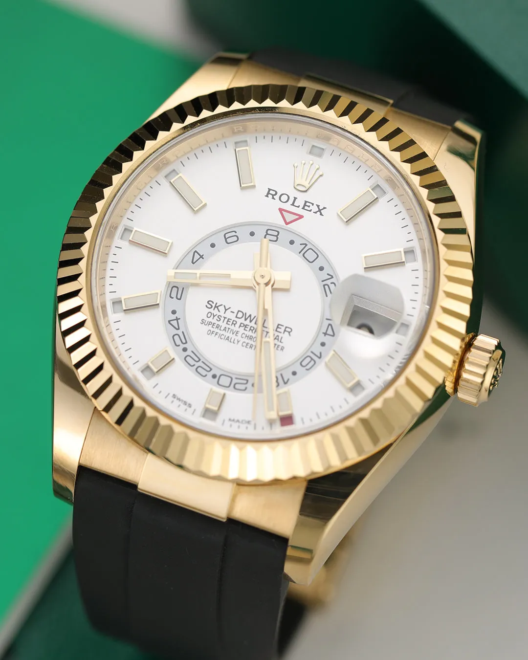 Rolex Sky-Dweller 326933 42mm Yellow gold White 4