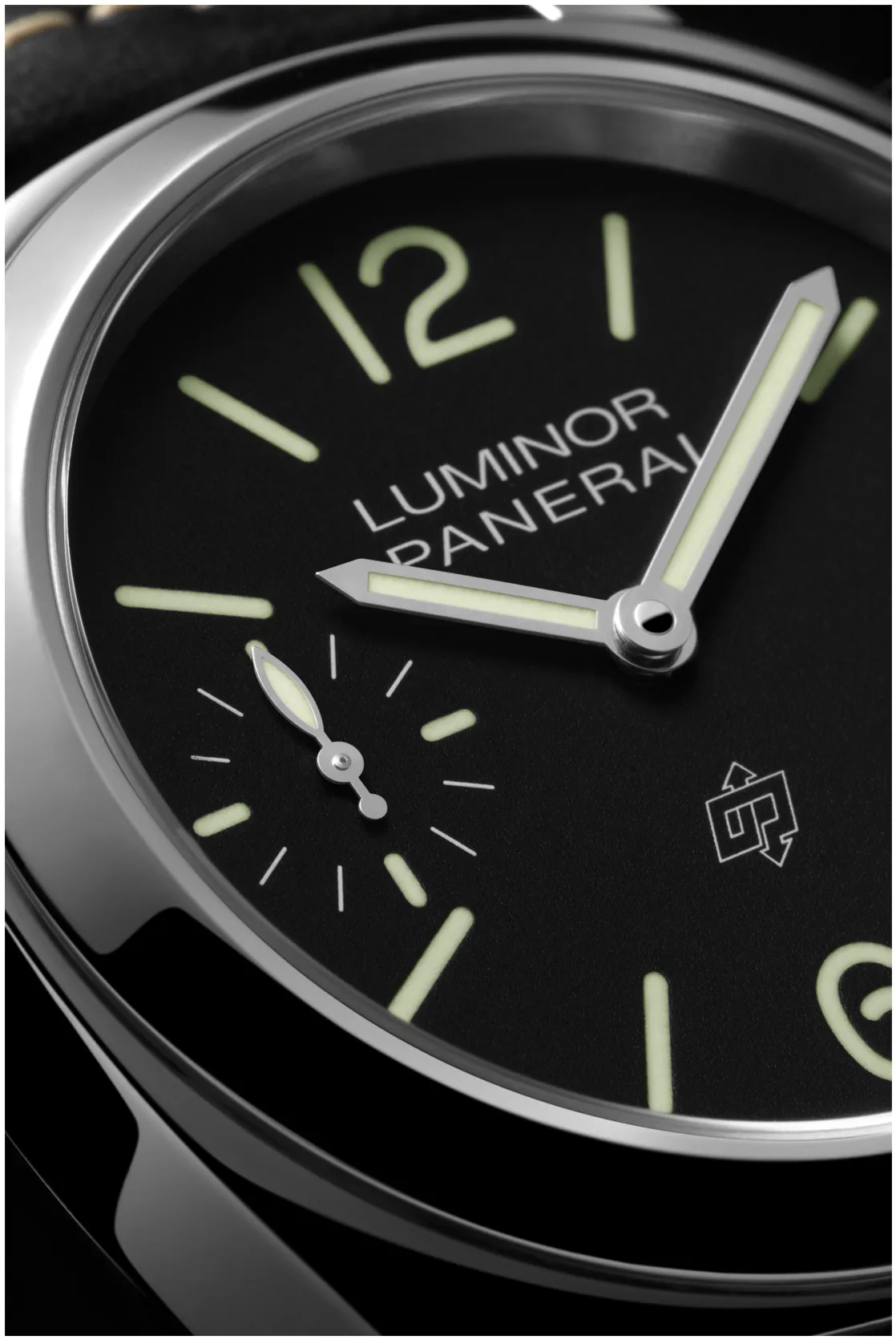 Panerai Luminor PAM01084 44mm Stainless steel Black 2