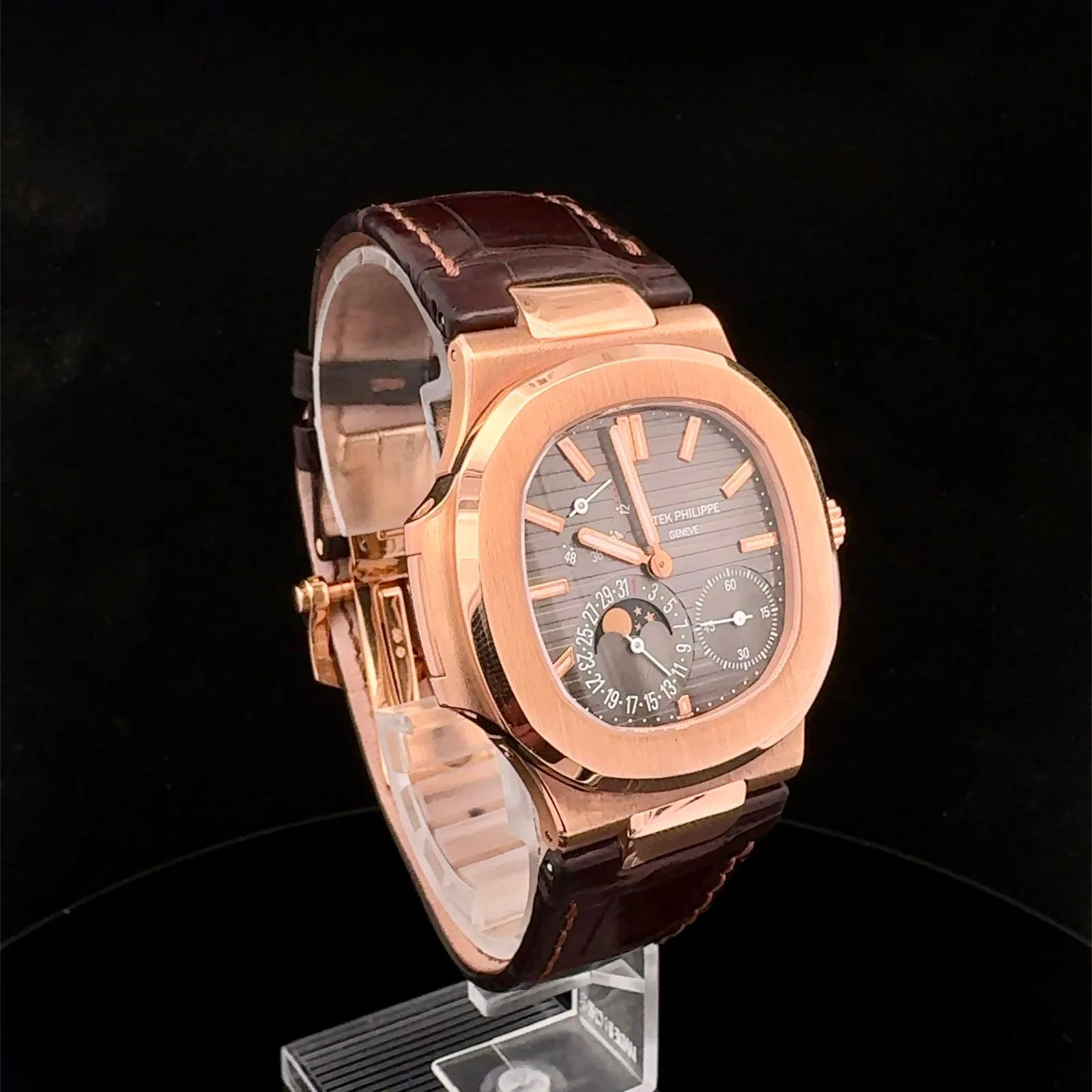 Patek Philippe Nautilus 5712GR-001 40mm Rose gold 4