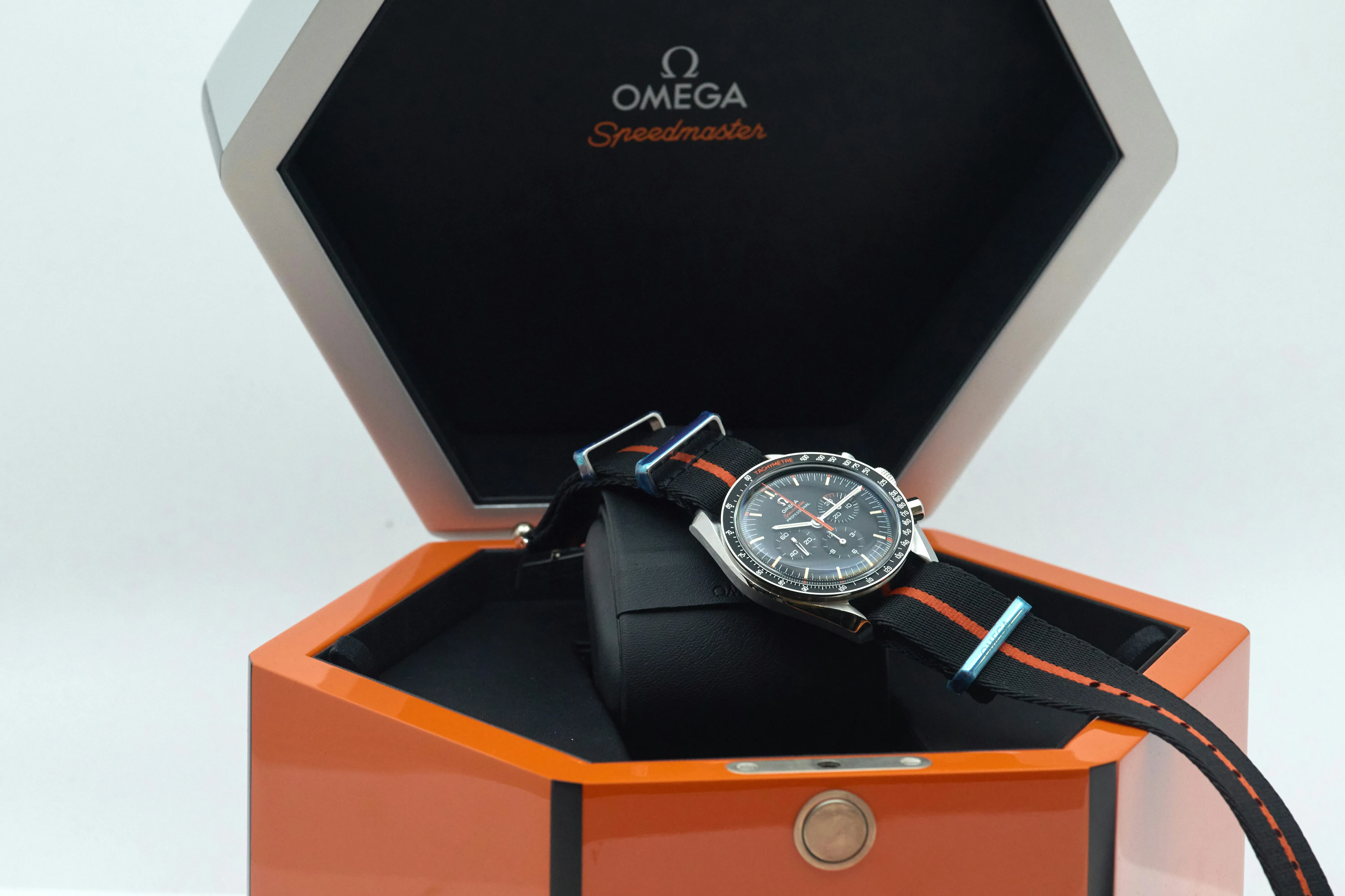 Omega Speedmaster Moonwatch 311.12.42.30.01.001 42mm Stainless steel Black 16