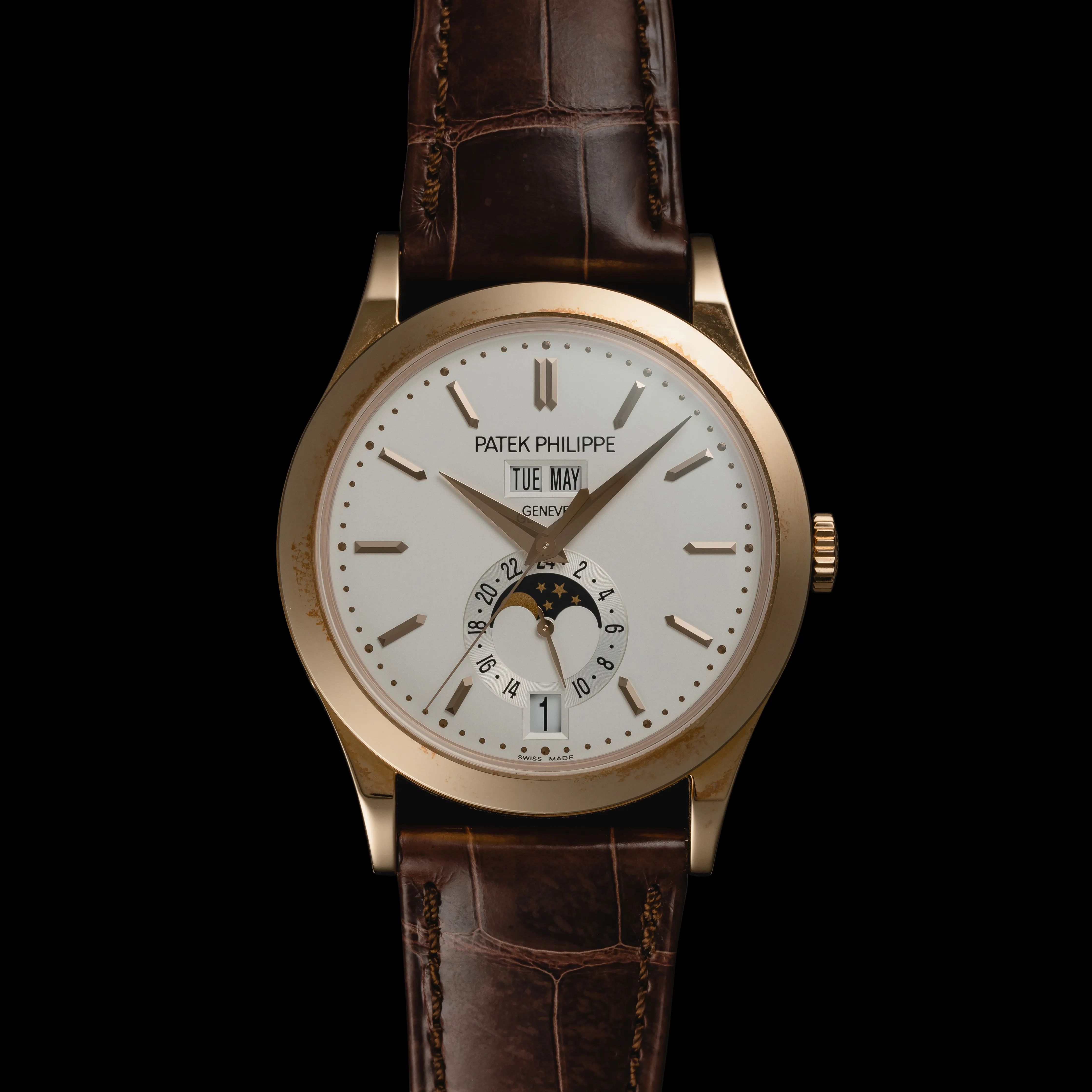 Patek Philippe Annual Calendar 5396R-011 39mm 18k rose gold