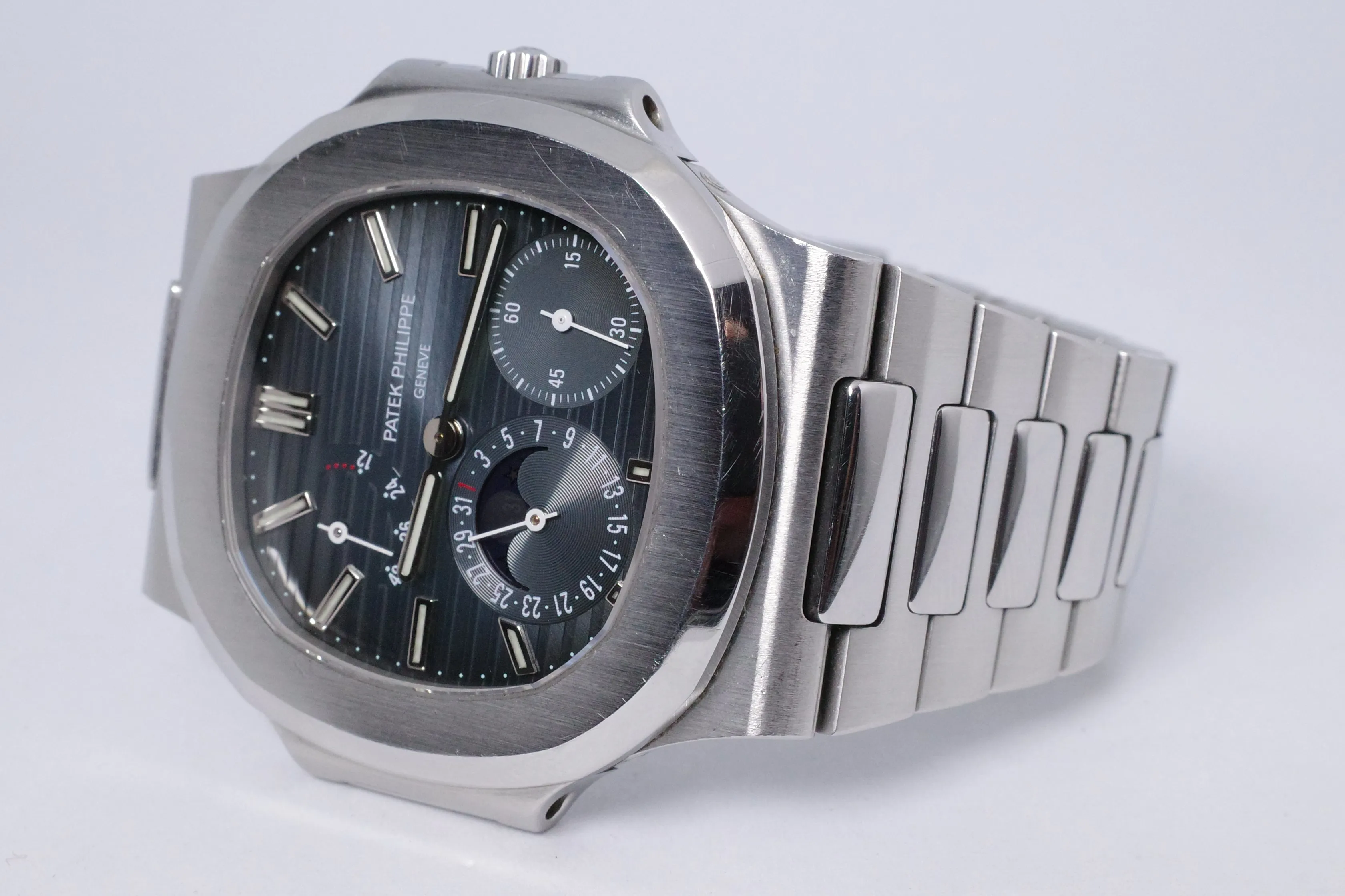 Patek Philippe Nautilus 3712/1A 40mm Stainless steel Blue 1