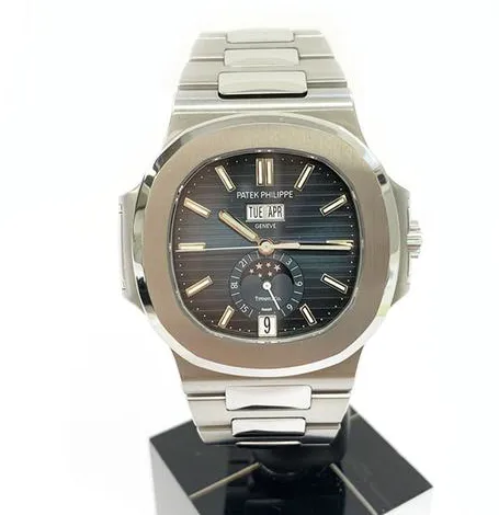 Patek Philippe Nautilus 5726/1A 40mm Stainless steel Blue 8