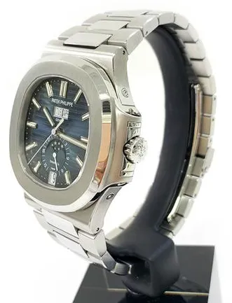 Patek Philippe Nautilus 5726/1A 40mm Stainless steel Blue 10