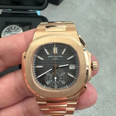 Patek Philippe Nautilus 5980/1R-001 40.5mm Rose gold Black 5