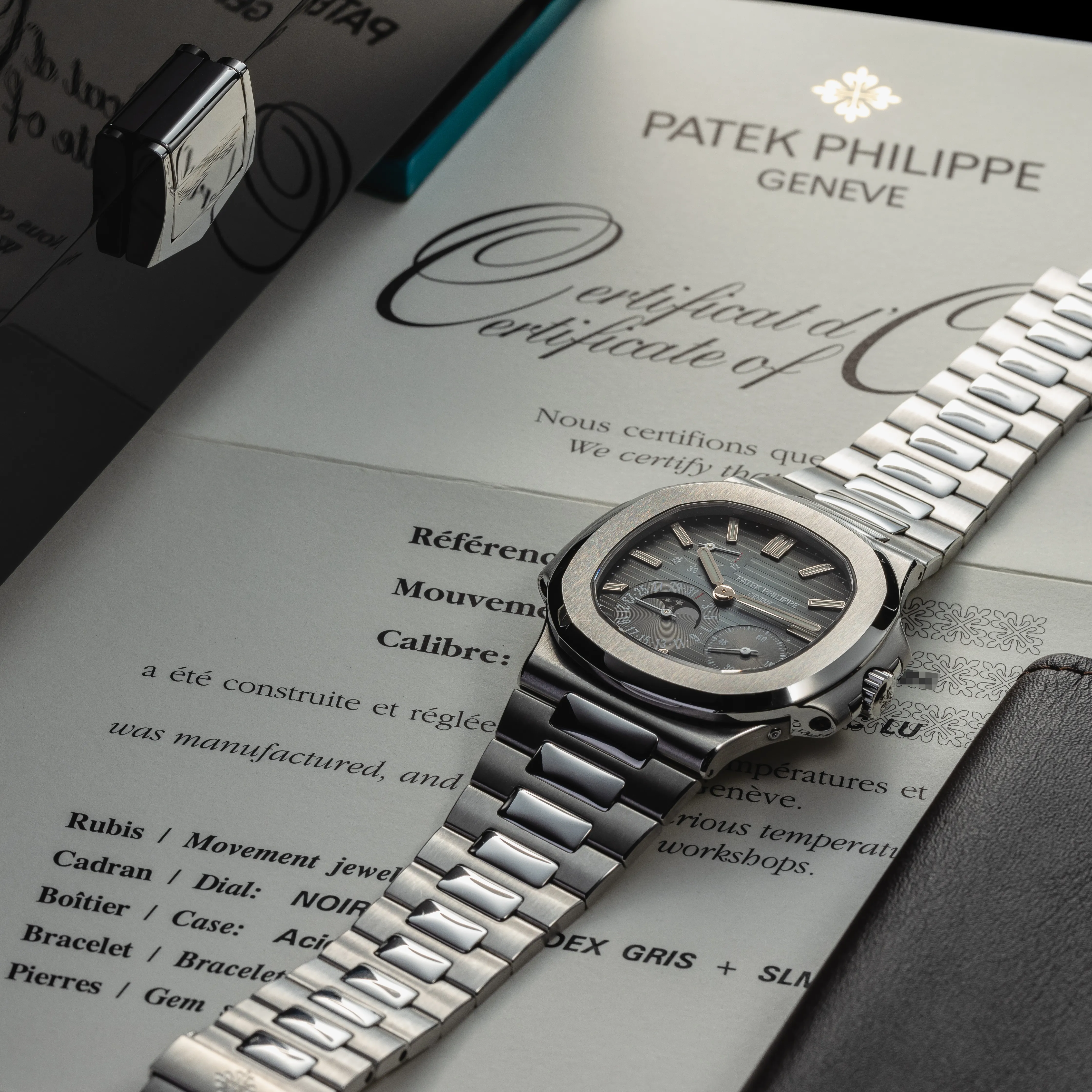 Patek Philippe Nautilus Moonphase 5712/1A-001 38mm Stainless steel Blue 4