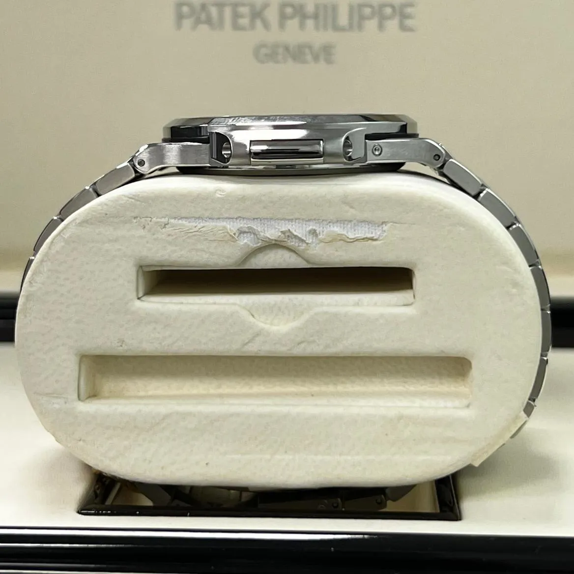 Patek Philippe Nautilus Moonphase 5712/1A-001 40mm Stainless steel Blue 2