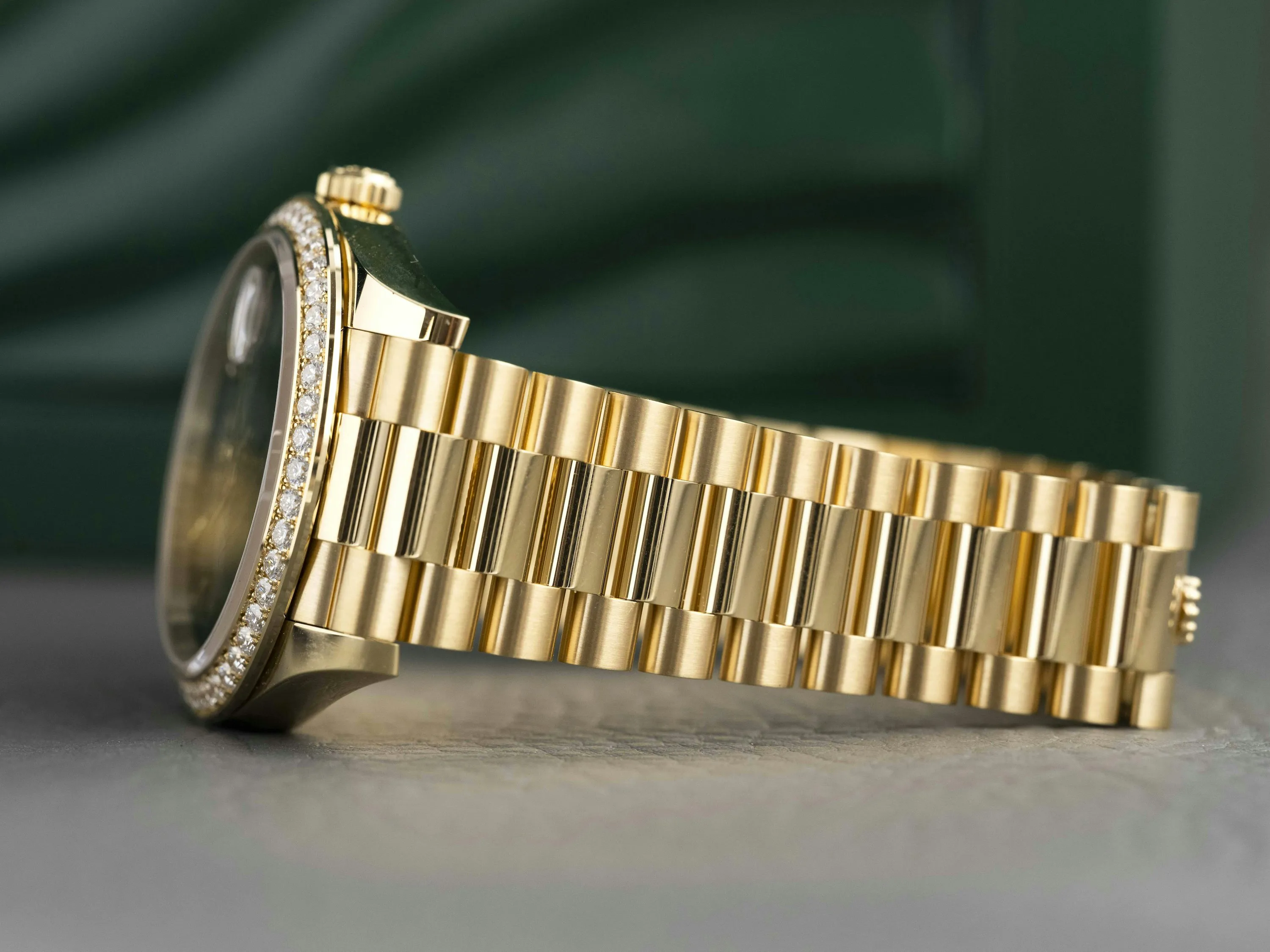 Rolex Day-Date 40 228348RBR 40mm Yellow gold and Diamond Green 10