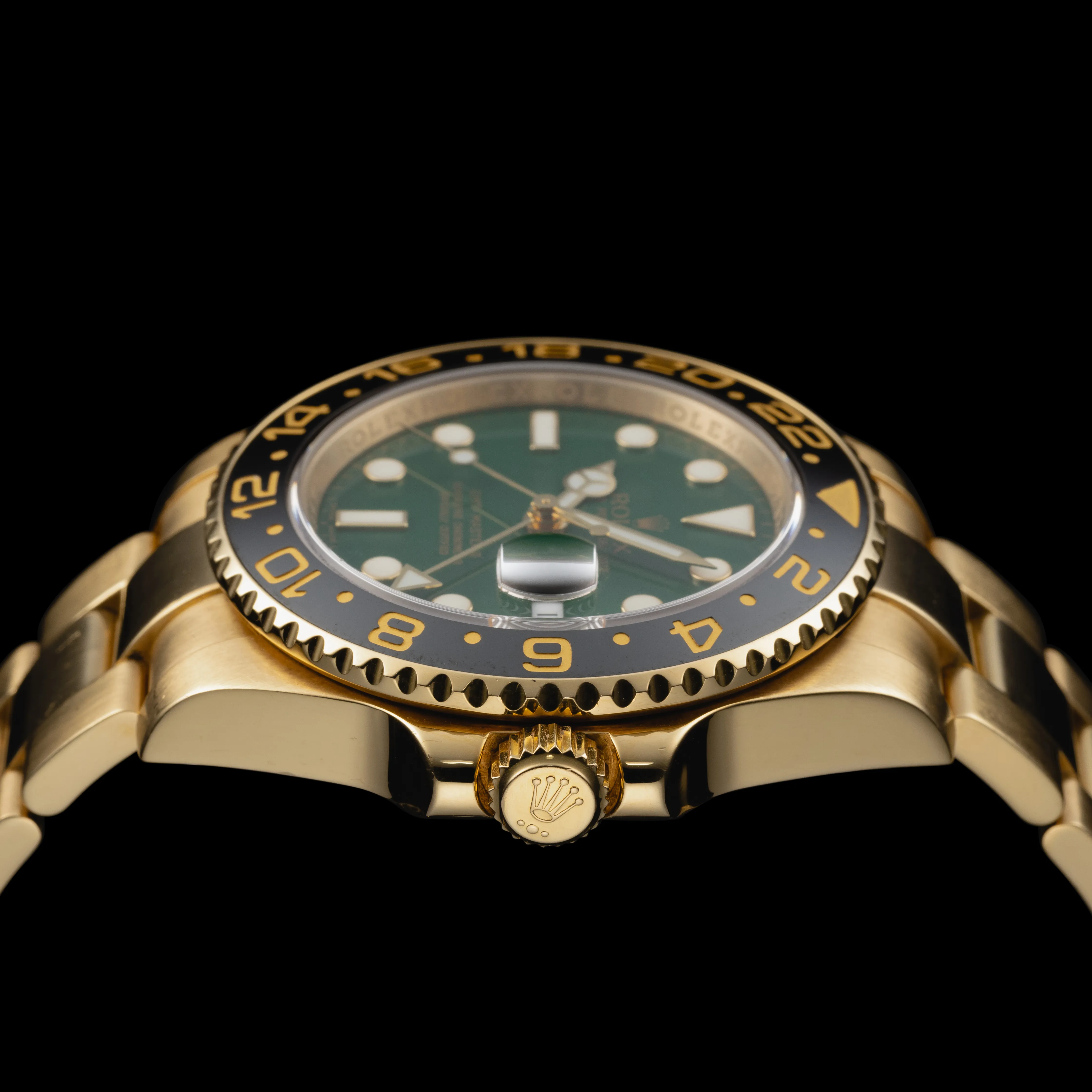 Rolex GMT-Master II 116718LN 41mm 18k yellow gold Green 3