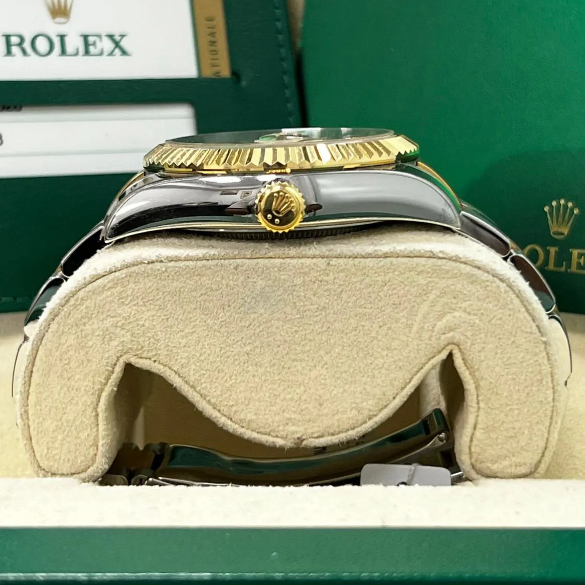 Rolex Sky-Dweller 326933-0001 42mm Yellow gold Champagne 1