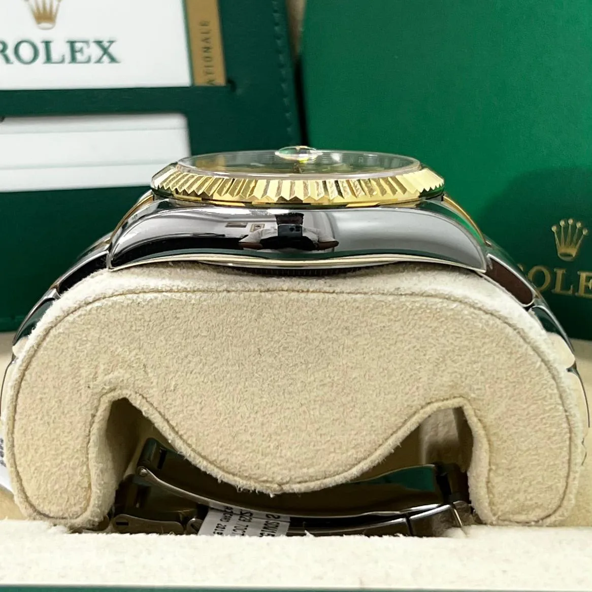 Rolex Sky-Dweller 326933-0001 42mm Yellow gold Champagne 2