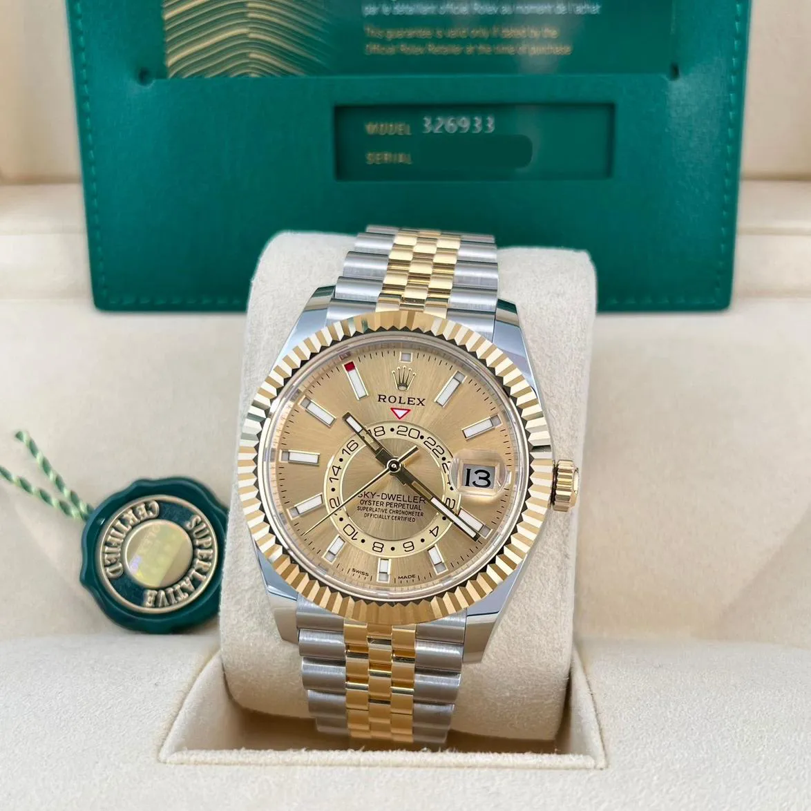 Rolex Sky-Dweller 326933-0004 42mm Yellow gold Champagne 1