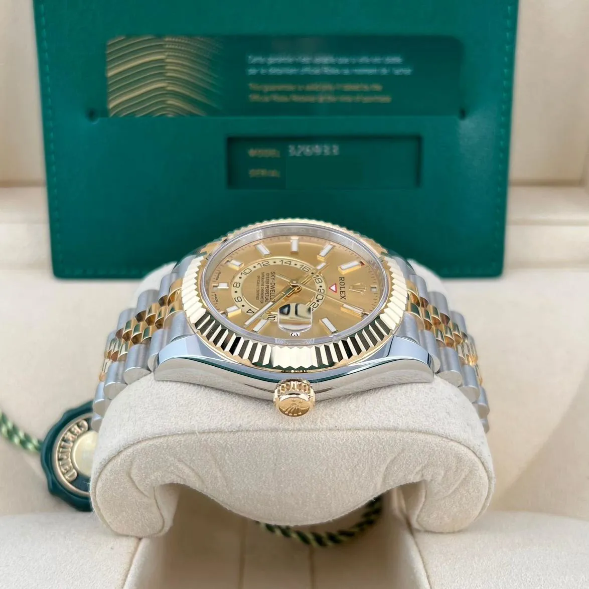 Rolex Sky-Dweller 326933-0004 42mm Yellow gold Champagne 2