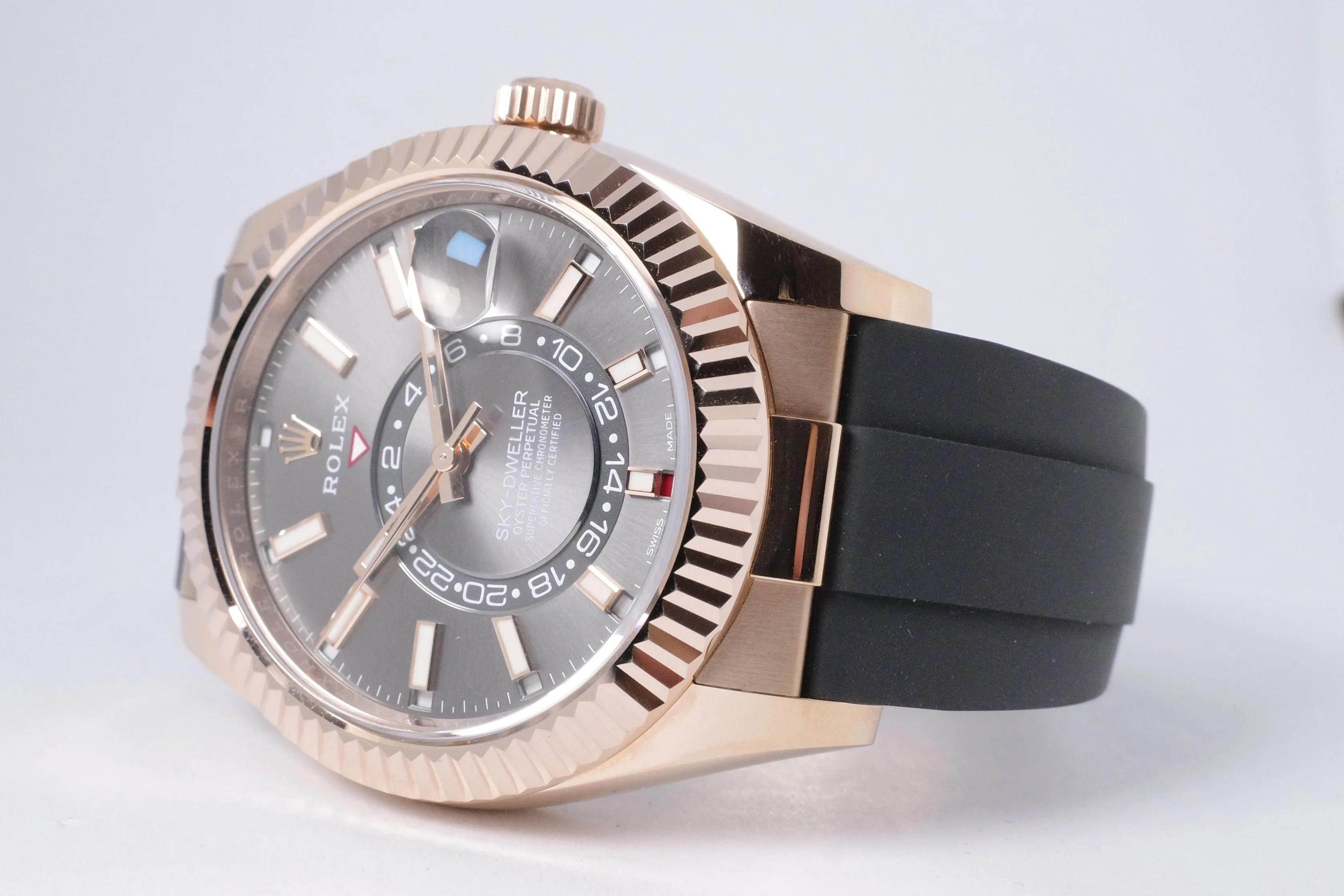 Rolex Sky-Dweller 336235 42mm Rose gold Gray 1