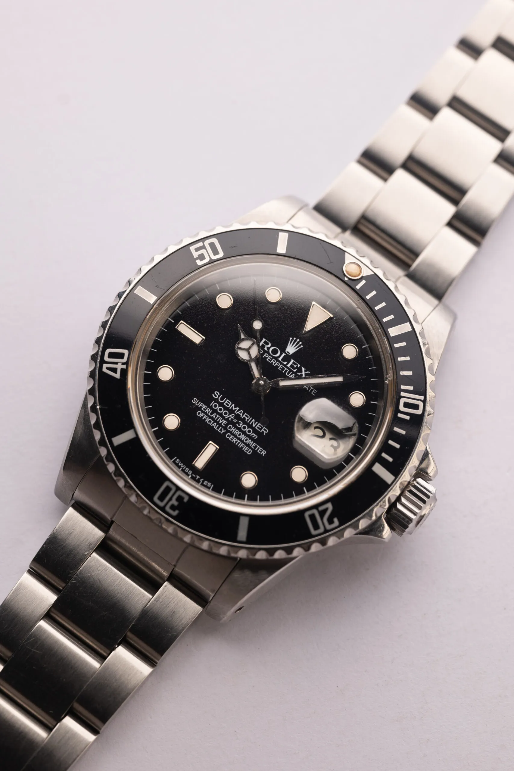 Rolex Submariner 16800 Black 2