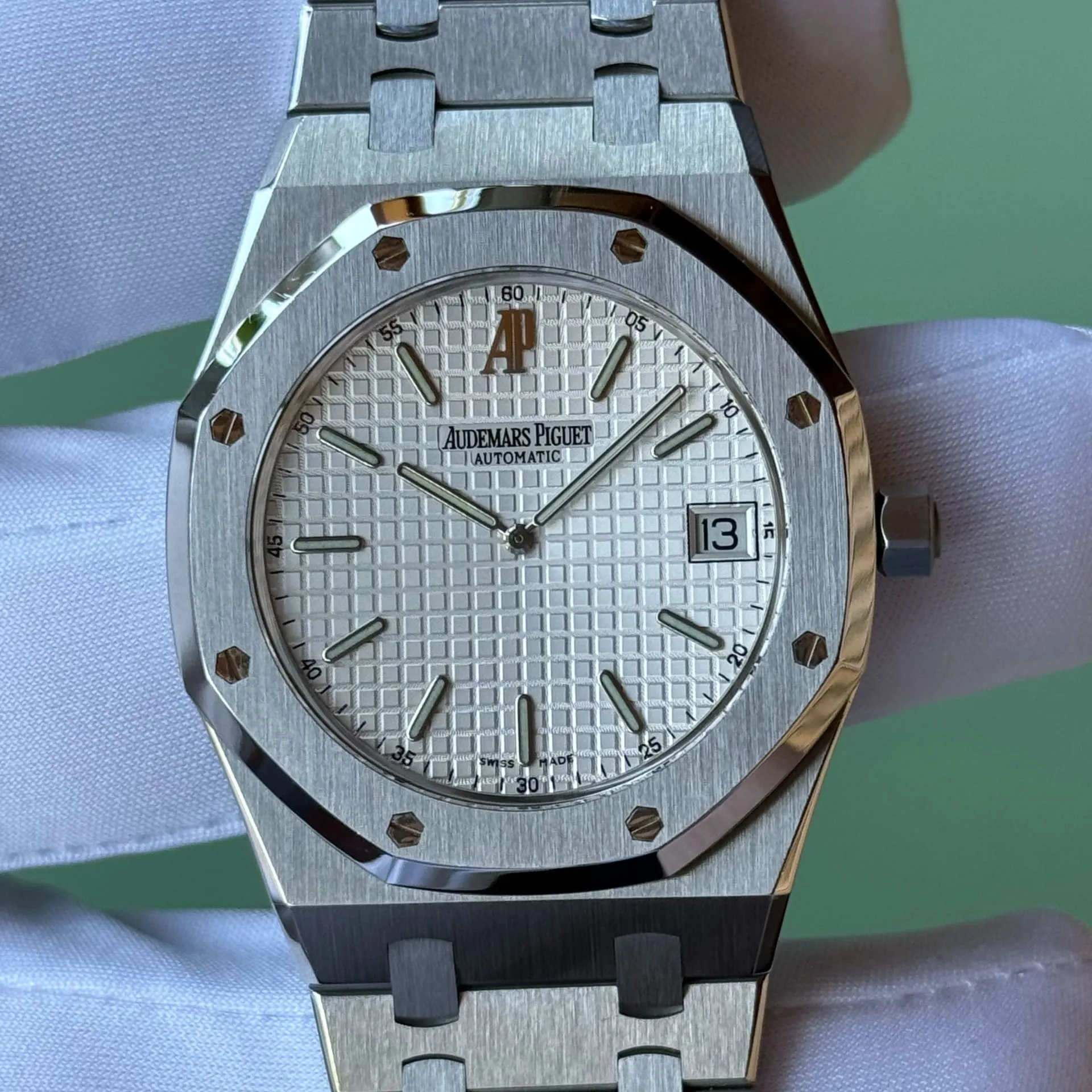 Audemars Piguet Royal Oak 15202ST.OO.0944ST.01 39mm Stainless steel Silver