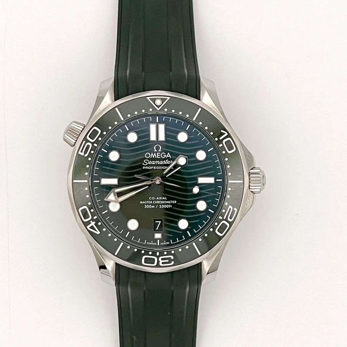 Omega Seamaster Diver 300M 210.32.42.20.10.001 42mm Ceramic and Stainless steel Green