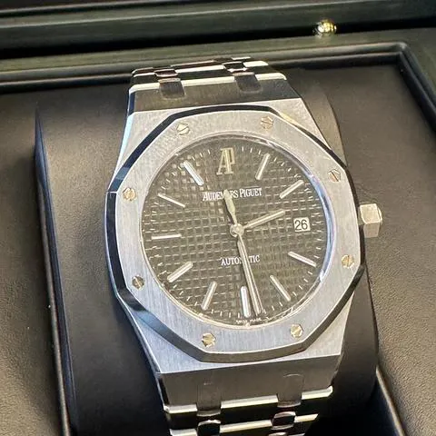 Audemars Piguet Royal Oak 15300ST.OO.1220ST.03 39mm Stainless steel Black 2