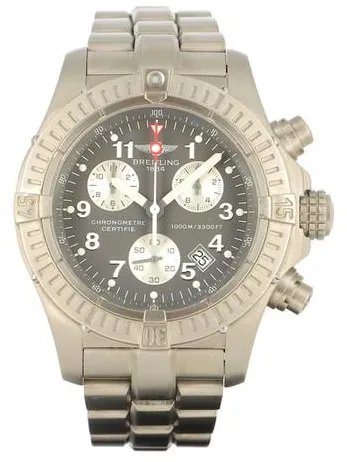 Breitling Avenger E73360 43mm Titanium Gray