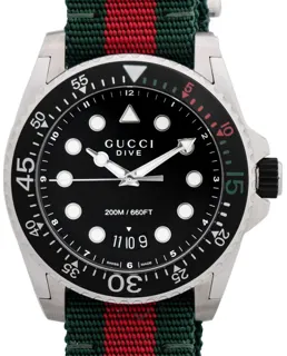 Gucci Dive YA136209A Stainless steel Black