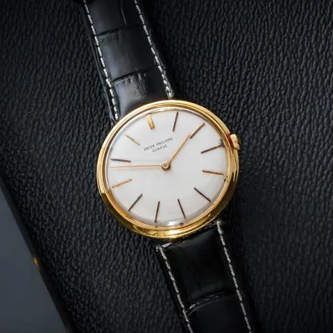 Patek Philippe Calatrava 2591 35mm Yellow gold Silver 7