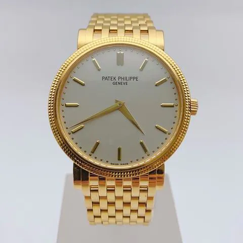 Patek Philippe Calatrava 5120/1J-001 35mm Yellow gold Silver