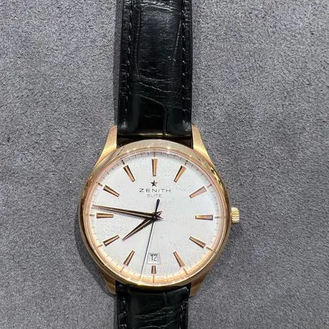 Zenith Captain Central Second 18.2020.670/11.C498 40mm Rose gold White 1