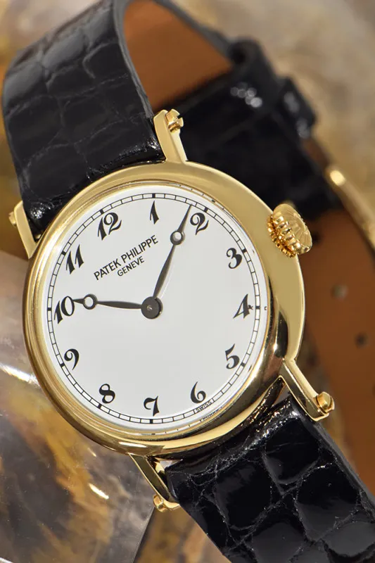 Patek Philippe Calatrava 4860 26mm Yellow gold White 1