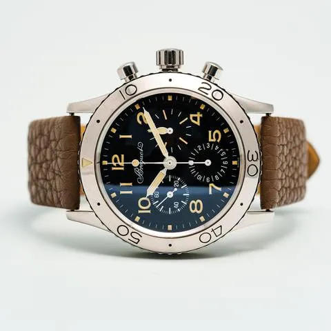 Breguet Type XX - XXI - XXII 3800 39mm Stainless steel Black