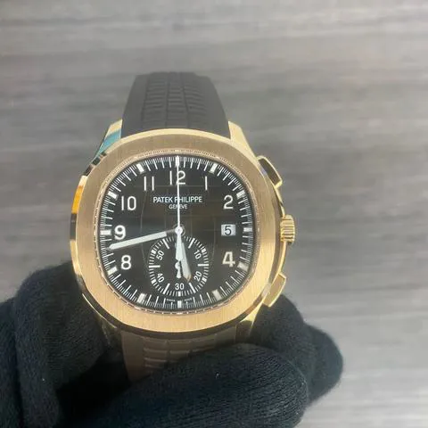 Patek Philippe Aquanaut 5968R-001 42mm Rose gold Brown