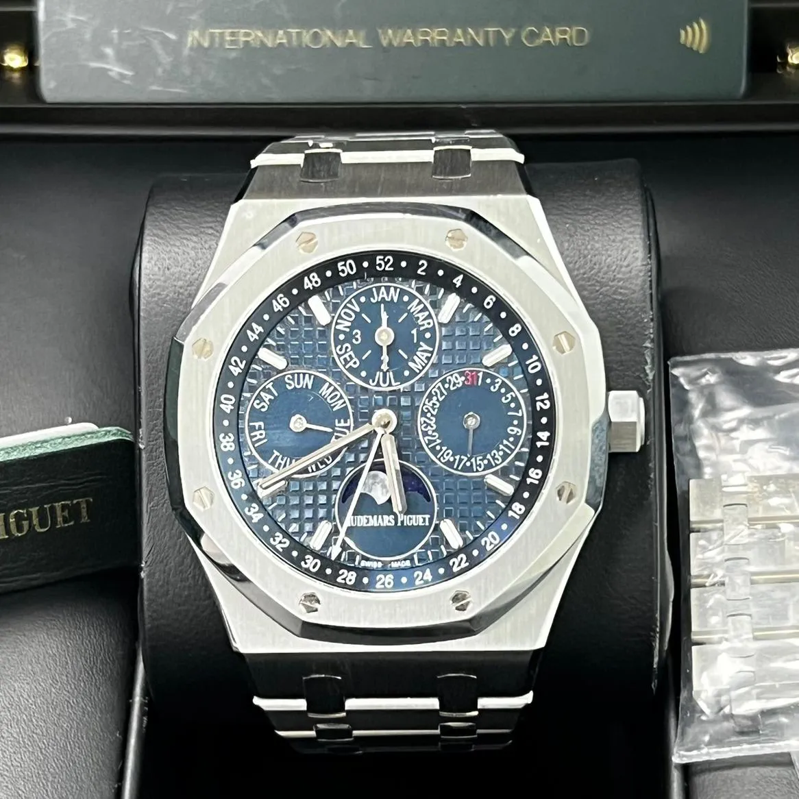 Audemars Piguet Royal Oak Perpetual Calendar 26574ST.OO.1220ST.02 41mm Stainless steel Blue