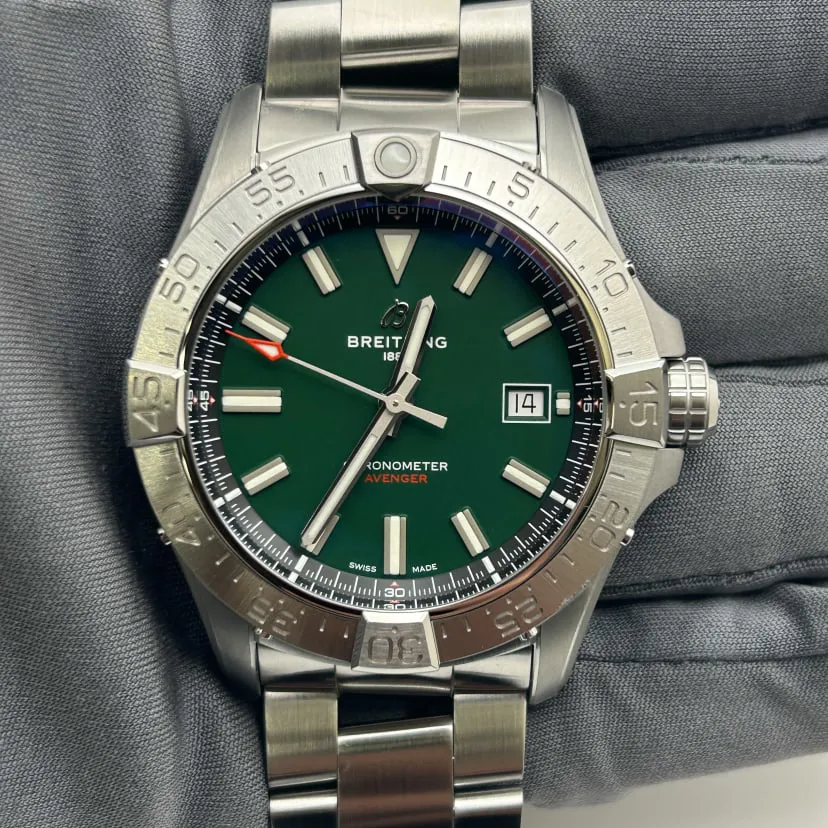 Breitling Avenger A17328101L1A1 42mm Stainless steel Green