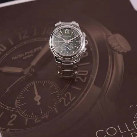 Patek Philippe Annual Calendar Chronograph 5905/1A-001 42mm Stainless steel Green