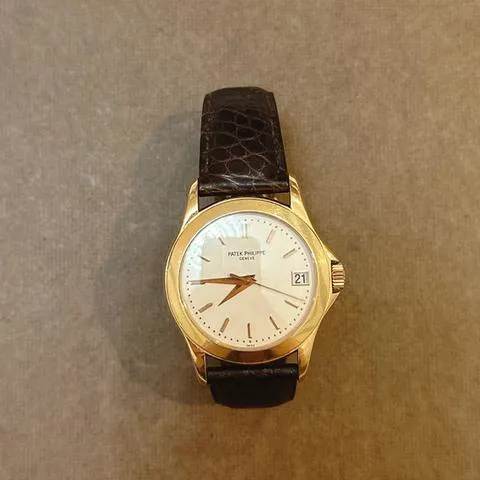 Patek Philippe Calatrava 5107R 37mm Rose gold White 7