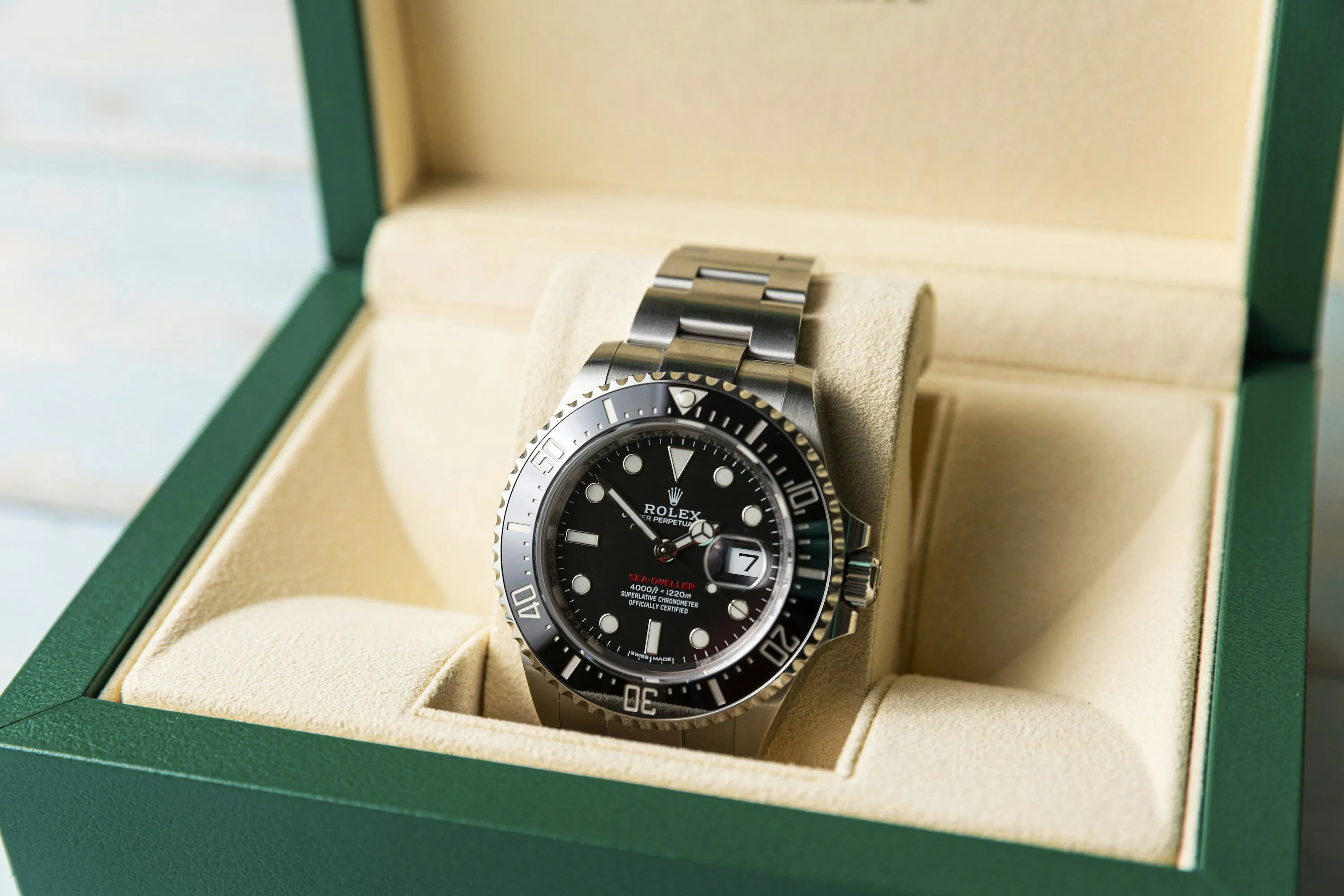 Rolex Sea-Dweller 126600 43mm Stainless steel Black 18