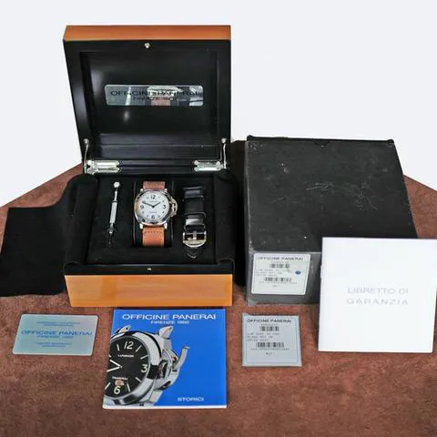 Panerai Luminor Base PAM 10 44mm Stainless steel White 2