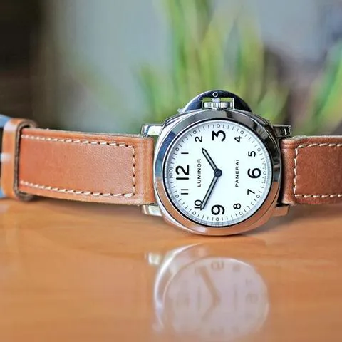 Panerai Luminor Base PAM 10 44mm Stainless steel White 4