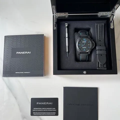 Panerai Luminor GMT Automatic PAM 01661 44mm Carbon fiber Black