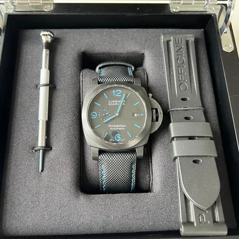 Panerai Luminor GMT Automatic PAM 01661 44mm Carbon fiber Black 4