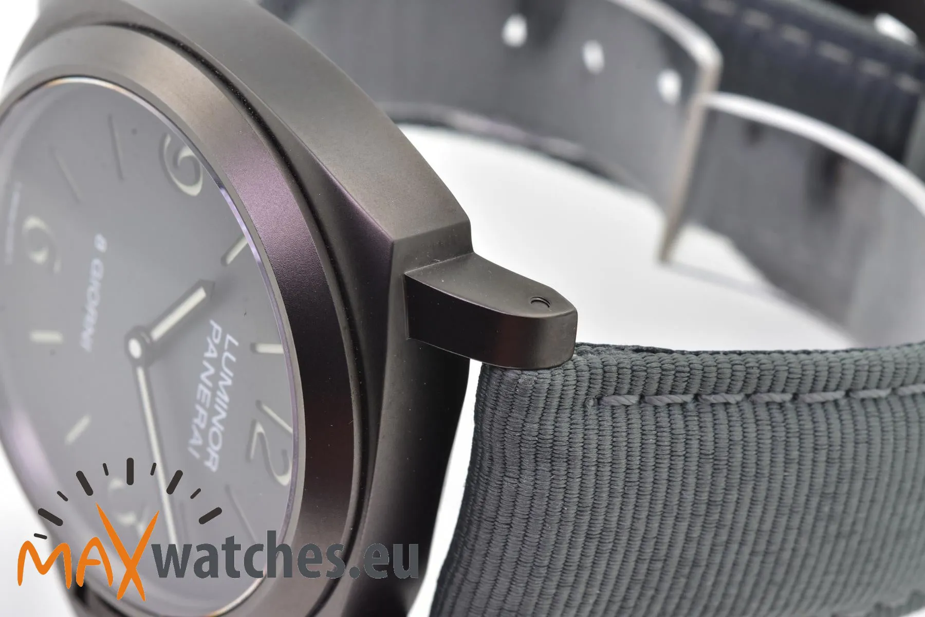 Panerai Luminor PAM 02121 44mm Titanium Black 4