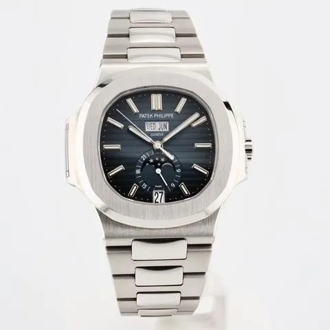 Patek Philippe Nautilus 5726/1A-014 40mm Stainless steel Blue